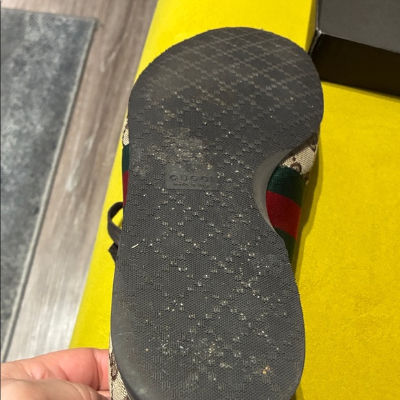 Authentic used Gucci Beige and Brown Men's Shoes. - Picture 7 of 14